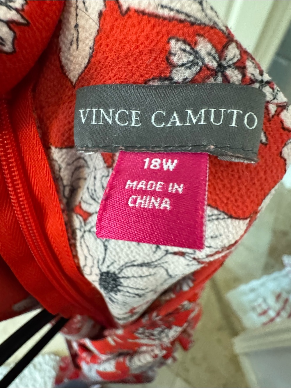 Vince Camuto V-neck Flutter Sleeve Jumpsuit in Red and White Floral - Picture 3 of 5